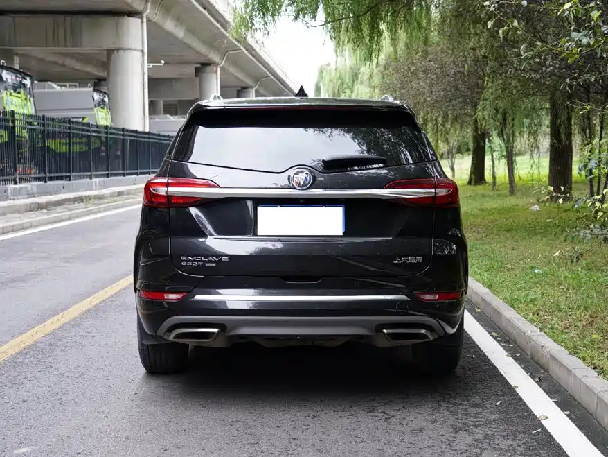 Buick Enclave — фото 14