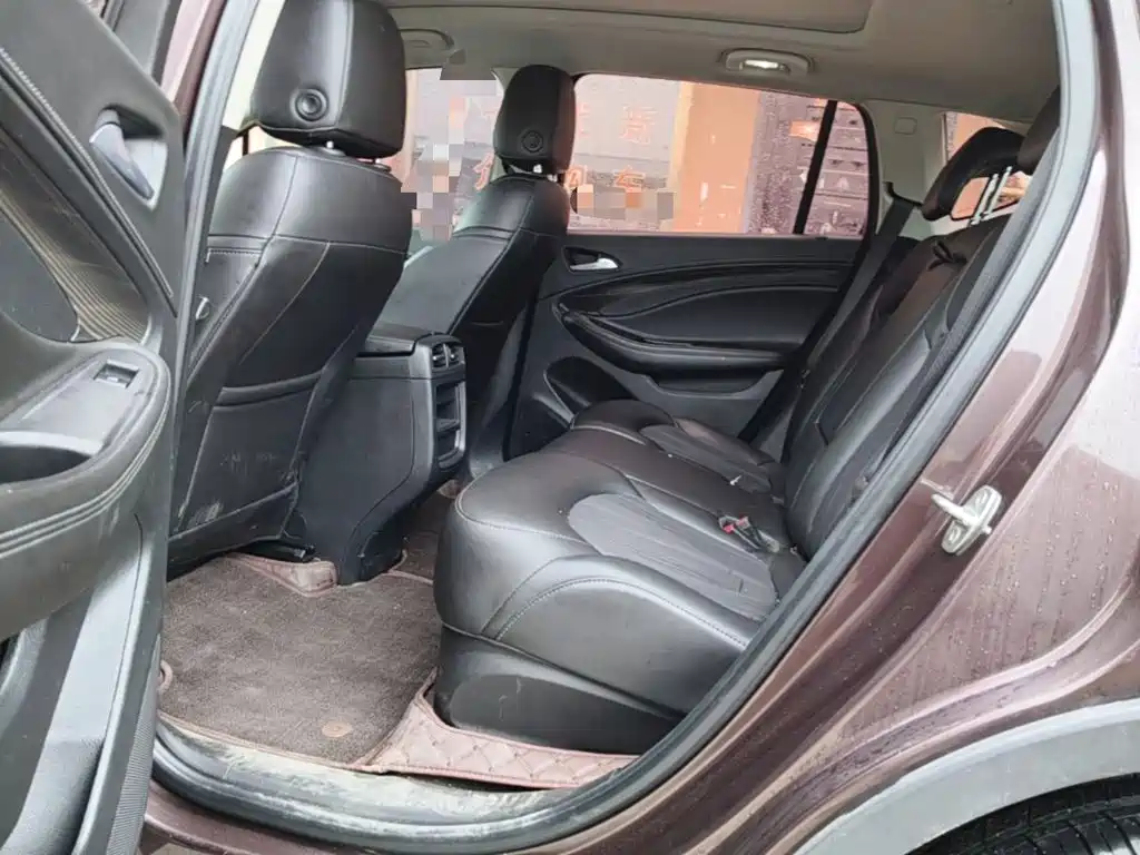 Buick Envision Plus — фото 17