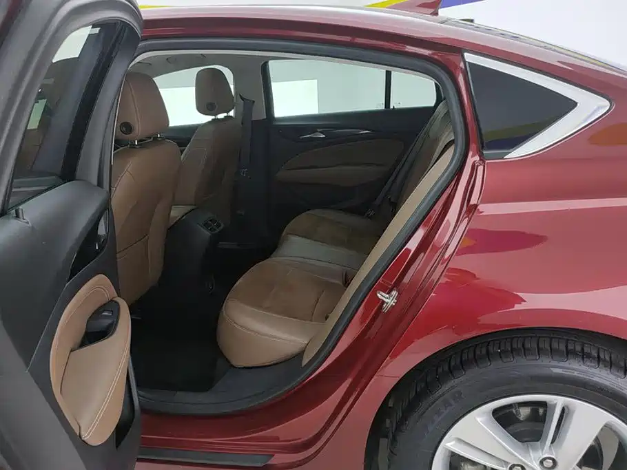 Buick Regal — фото 11