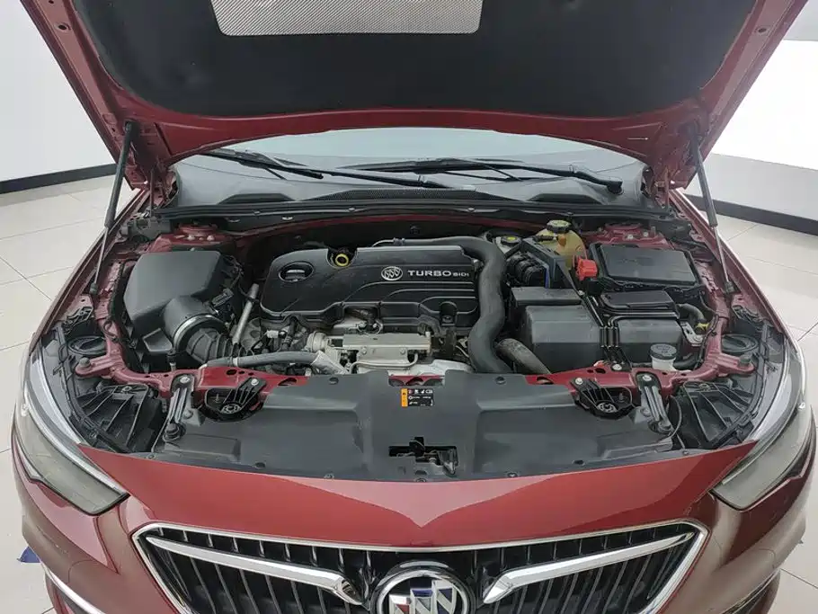 Buick Regal — фото 10