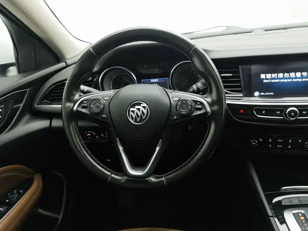 Buick Regal — фото 11
