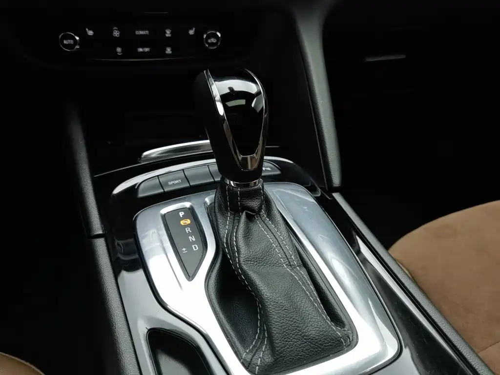 Buick Regal — фото 13