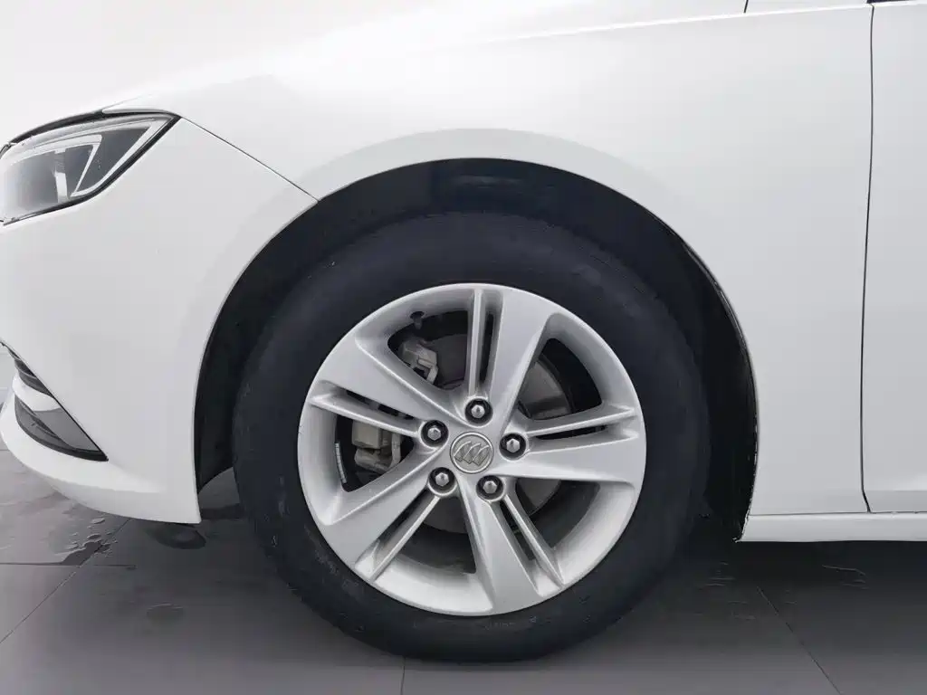 Buick Regal — фото 17