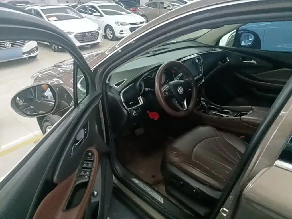 Buick Envision Plus — фото 16