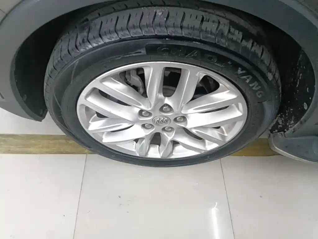 Buick Envision Plus — фото 23