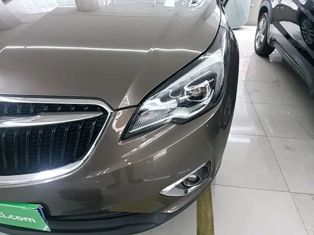 Buick Envision Plus — фото 24