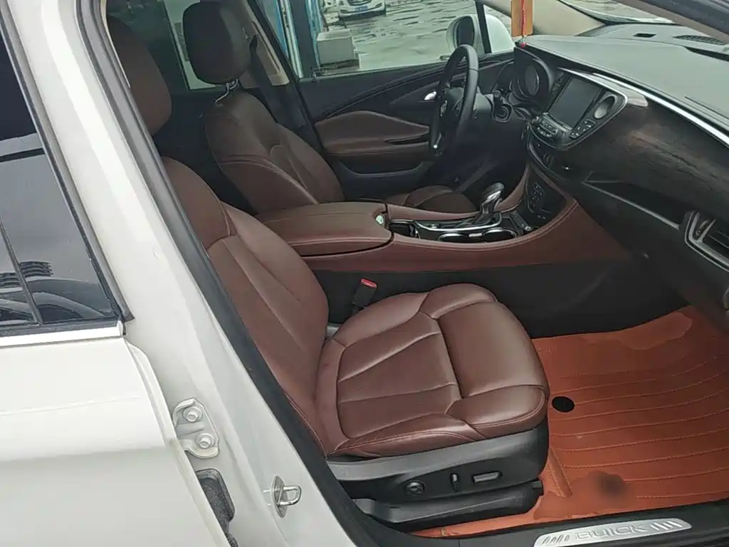 Buick Envision Plus — фото 25