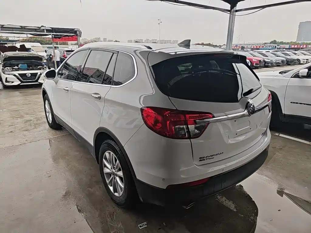 Buick Envision Plus — фото 5