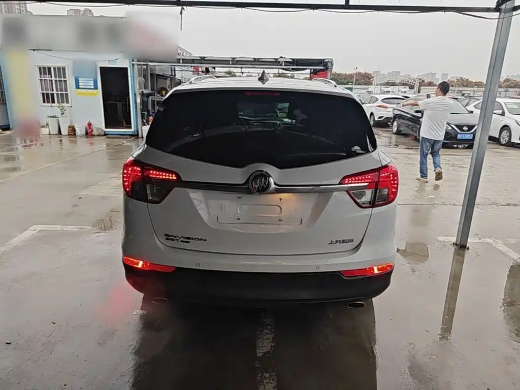 Buick Envision Plus — фото 6