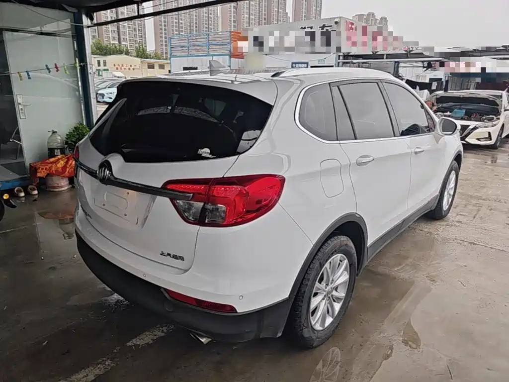 Buick Envision Plus — фото 7