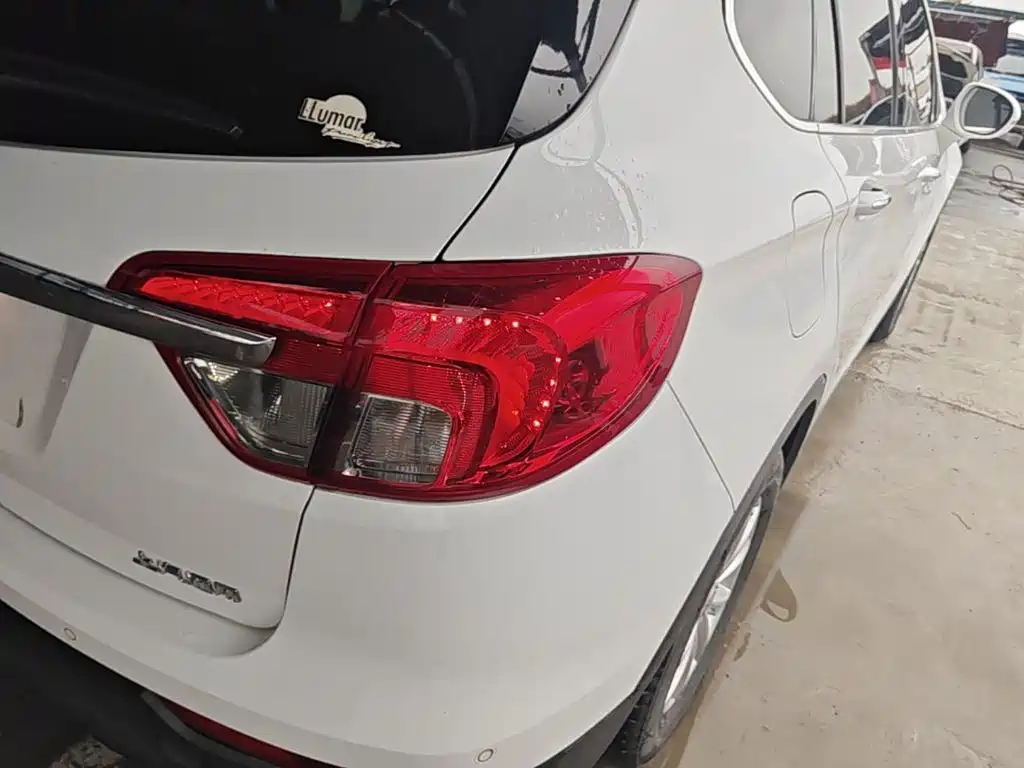 Buick Envision Plus — фото 8