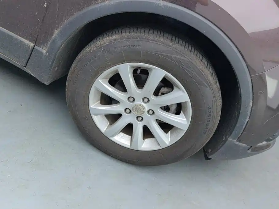 Buick Envision Plus — фото 6