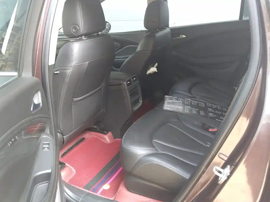 Buick Envision Plus — фото 11