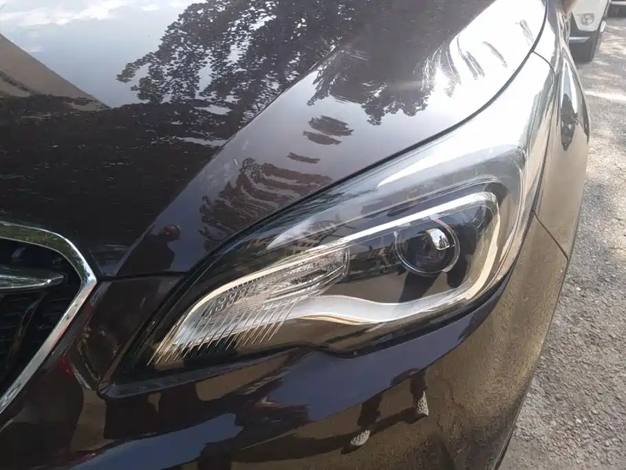 Buick Envision Plus — фото 5