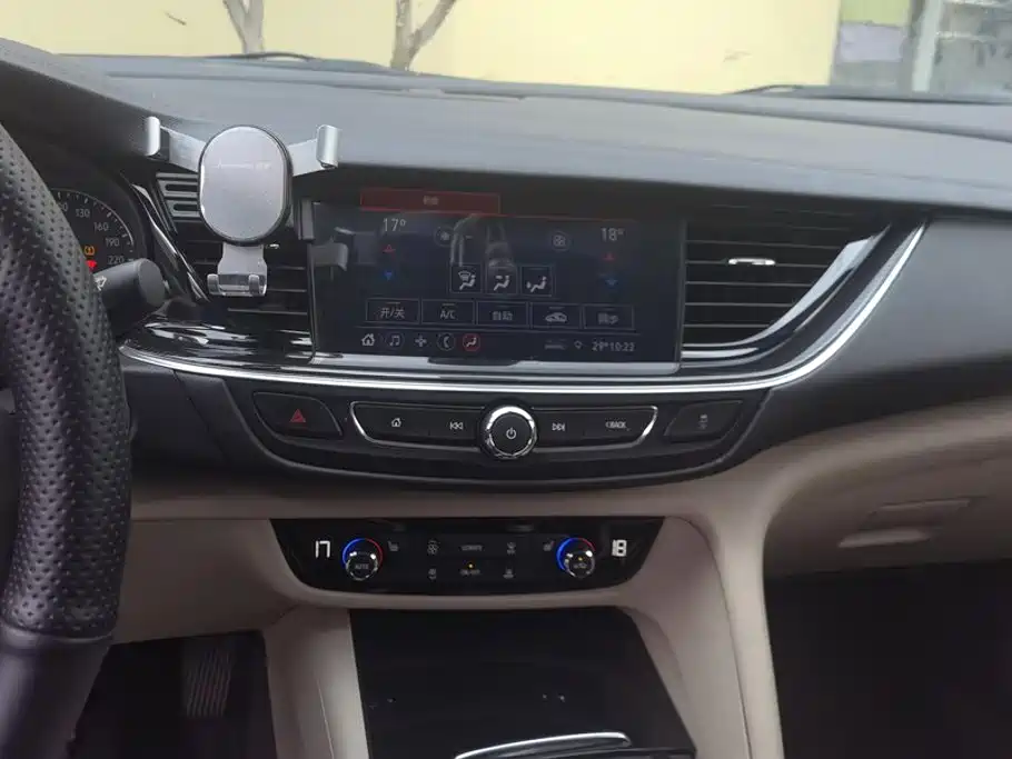 Buick Regal — фото 13