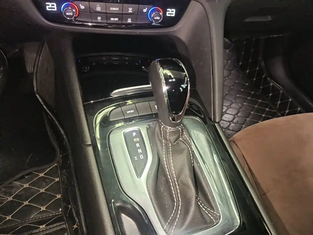 Buick Regal — фото 14