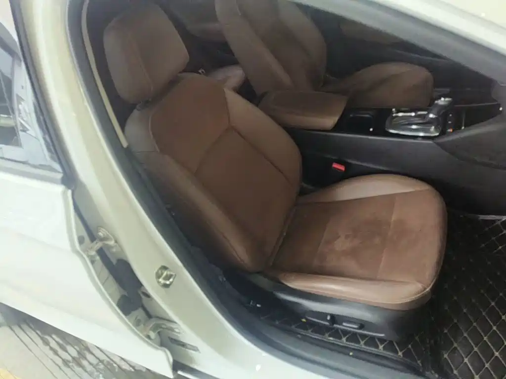 Buick Regal — фото 25
