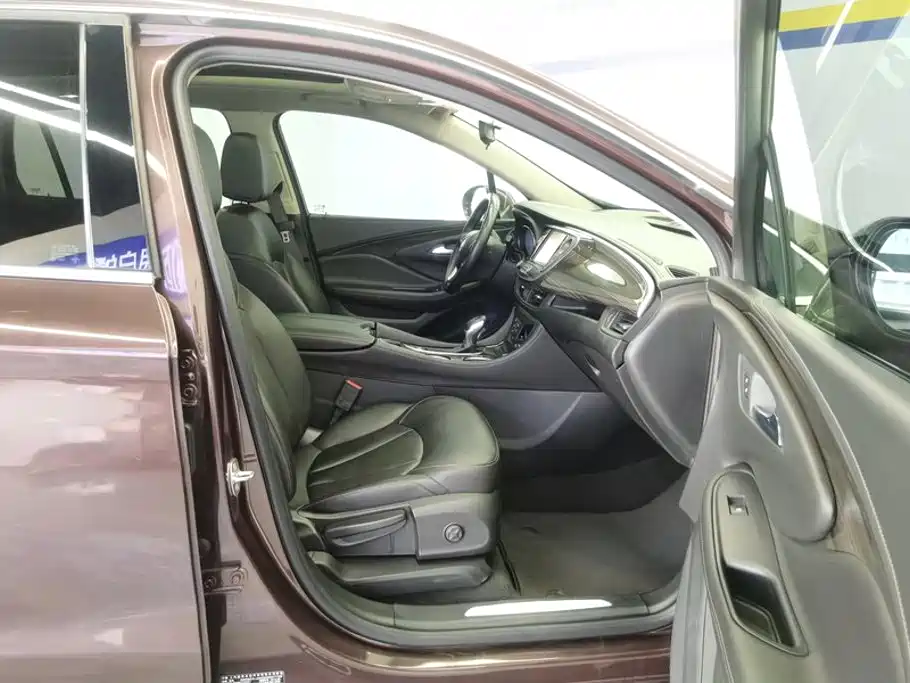 Buick Envision Plus — фото 8