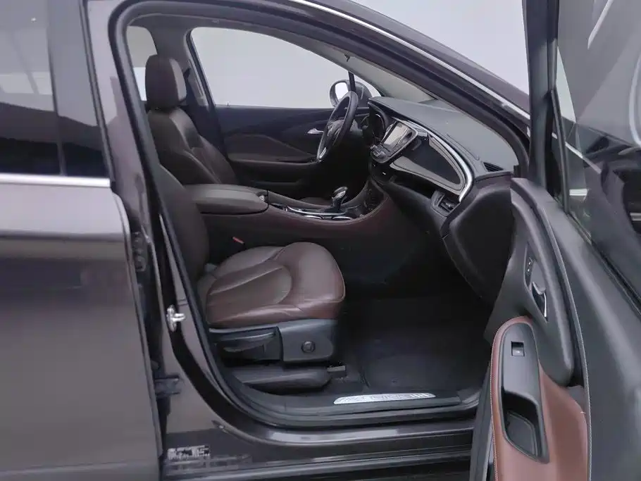 Buick Envision Plus — фото 8
