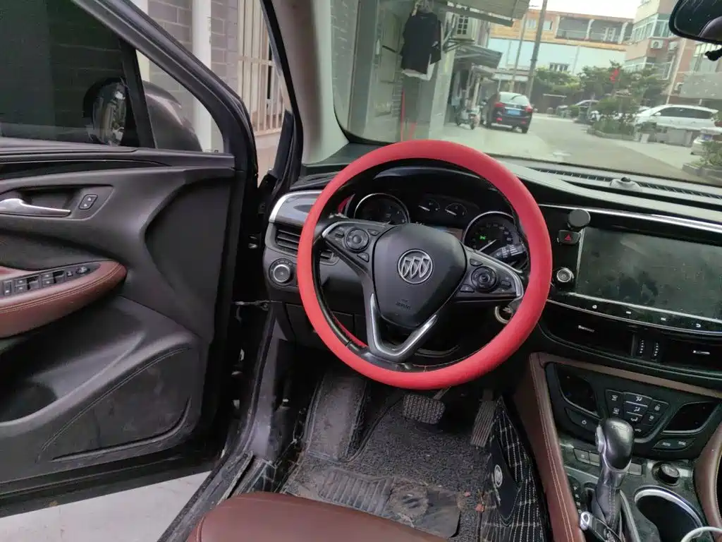 Buick Envision Plus — фото 3