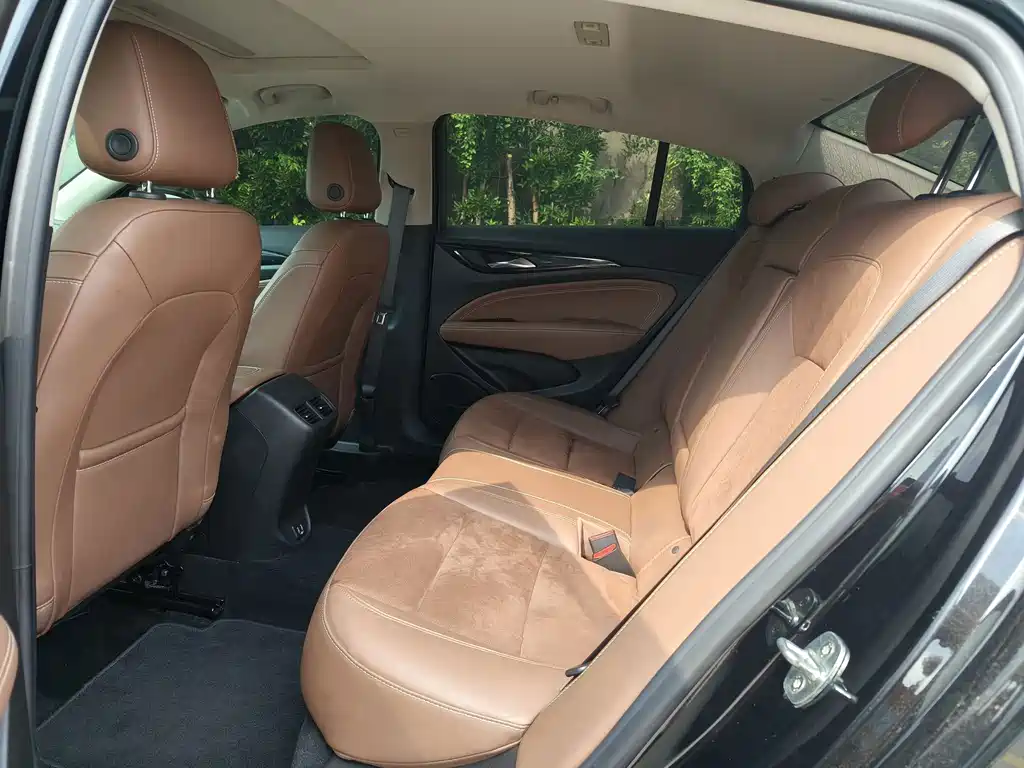 Buick Regal — фото 10