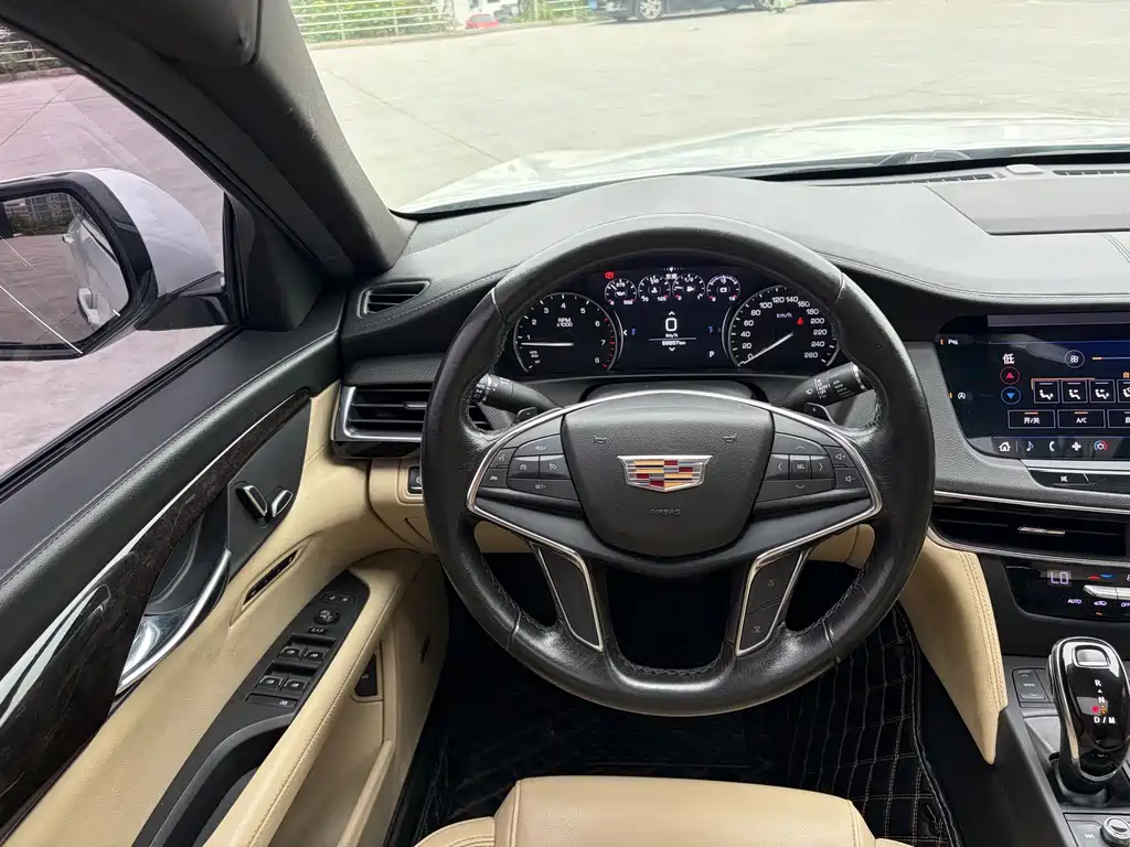 Cadillac CT6 — фото 9
