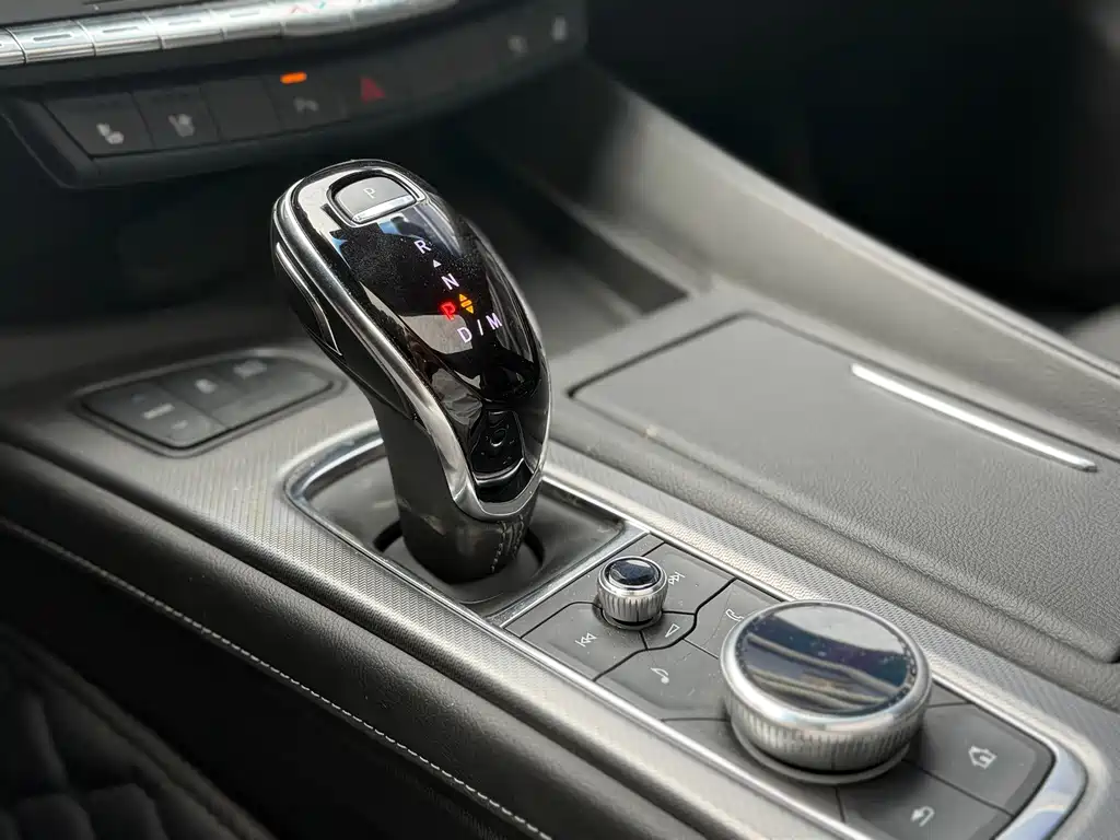Cadillac CT5 — фото 5