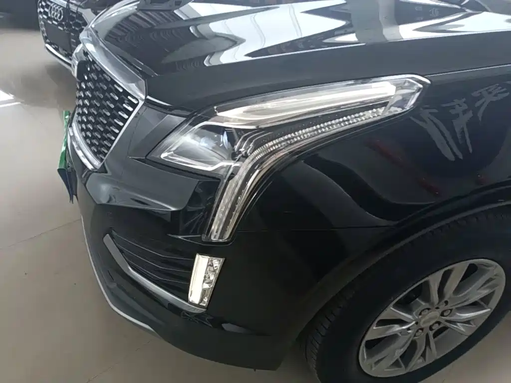 Cadillac XT5 — фото 24
