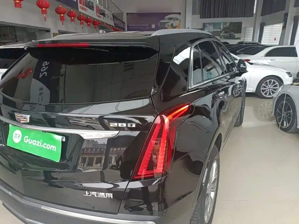 Cadillac XT5 — фото 7