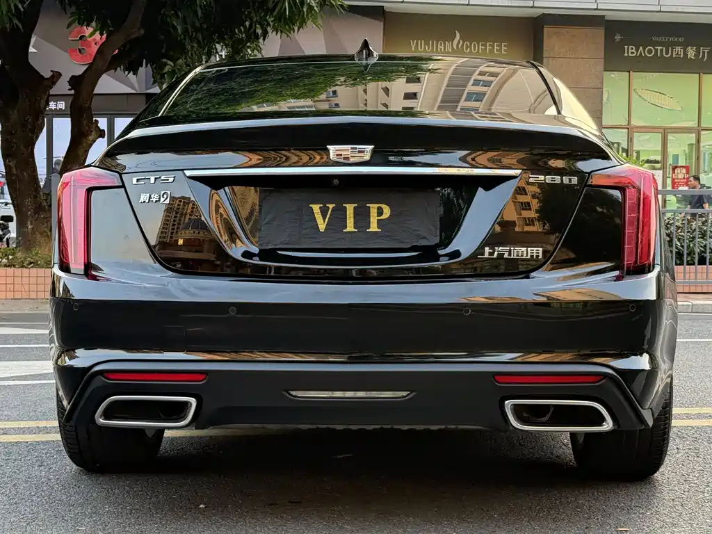 Cadillac CT5 — фото 4