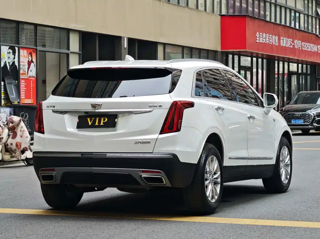 Cadillac XT5 — фото 9