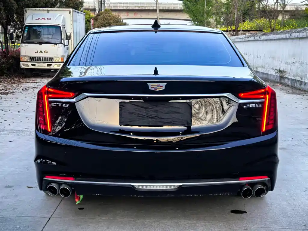 Cadillac CT6 — фото 5