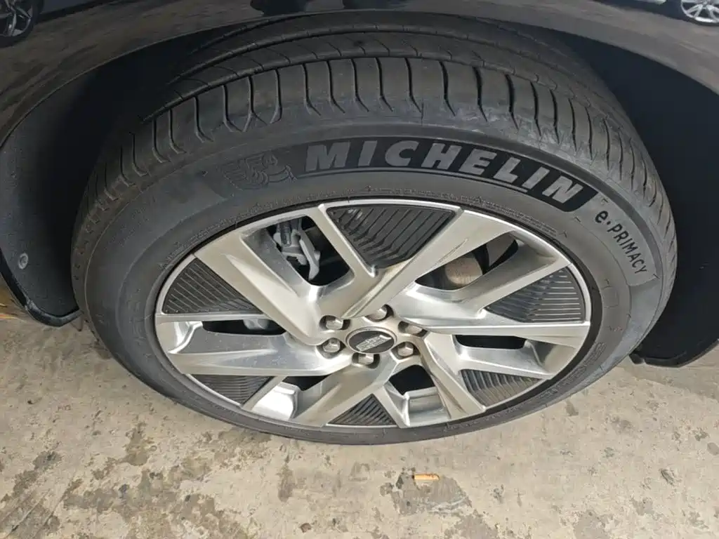 Cadillac IQ — фото 23