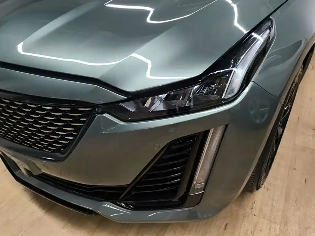 Cadillac CT5 — фото 24