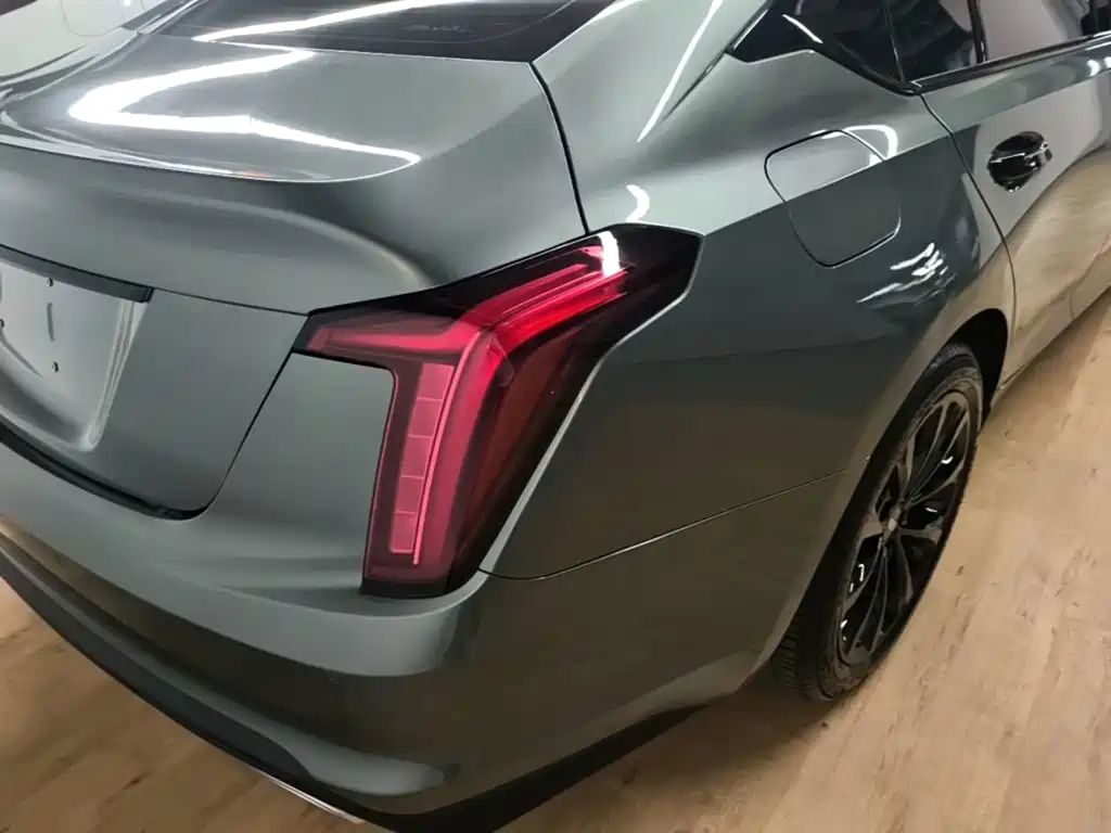 Cadillac CT5 — фото 8