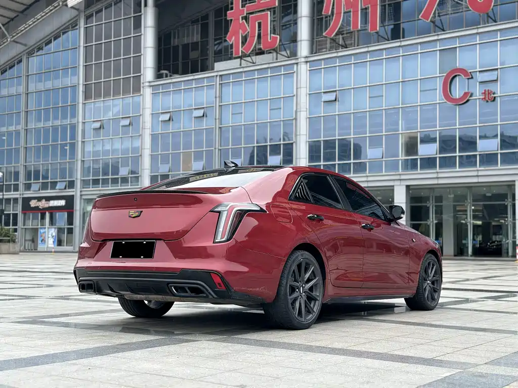 Cadillac CT4 — фото 4