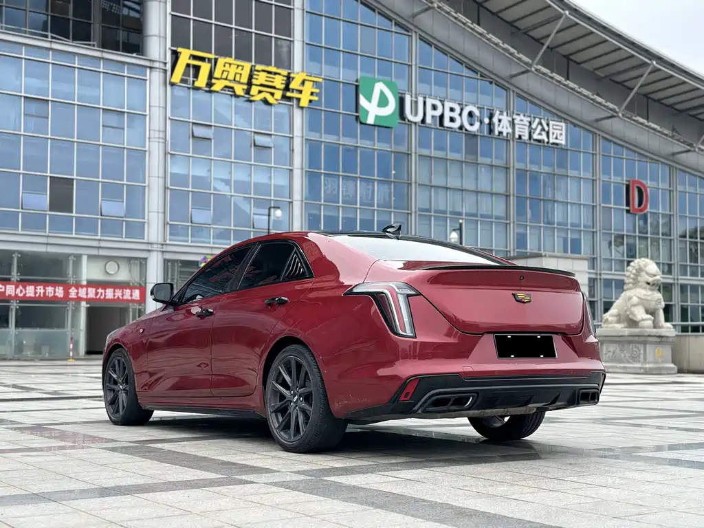 Cadillac CT4 — фото 5