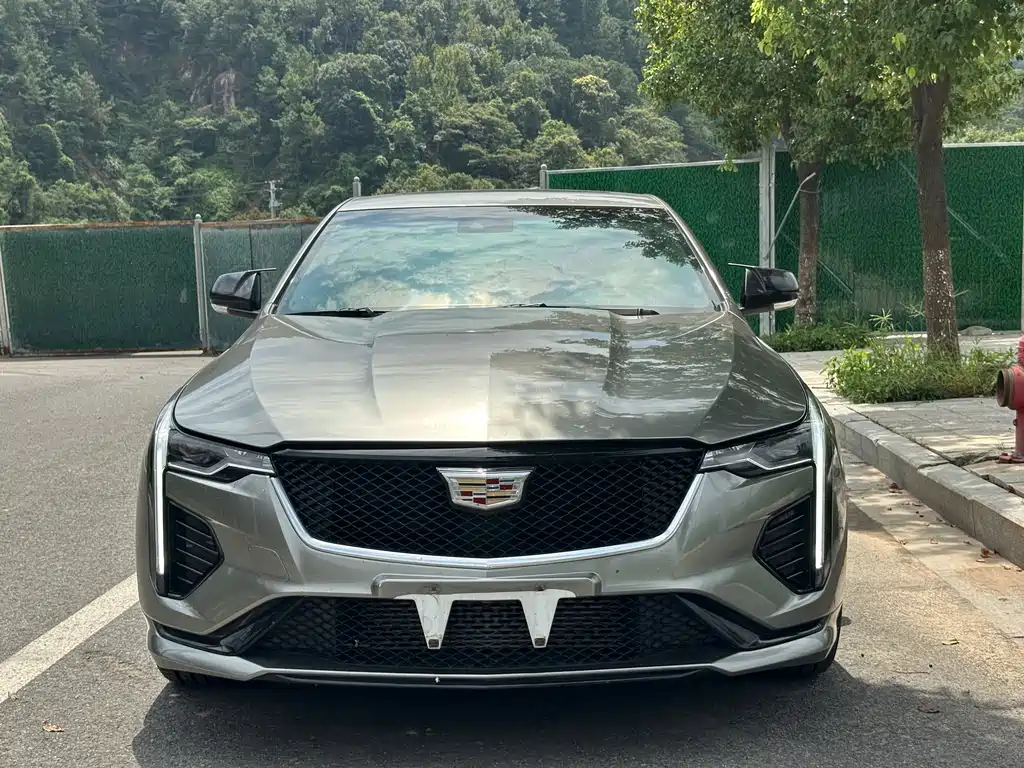 Cadillac CT4 — фото 2