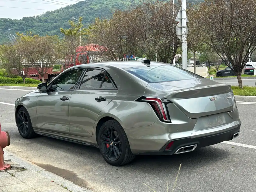 Cadillac CT4 — фото 4