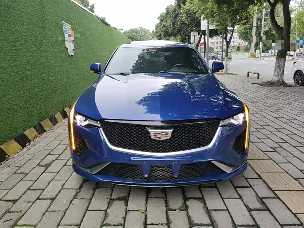 Cadillac CT4 — фото 3