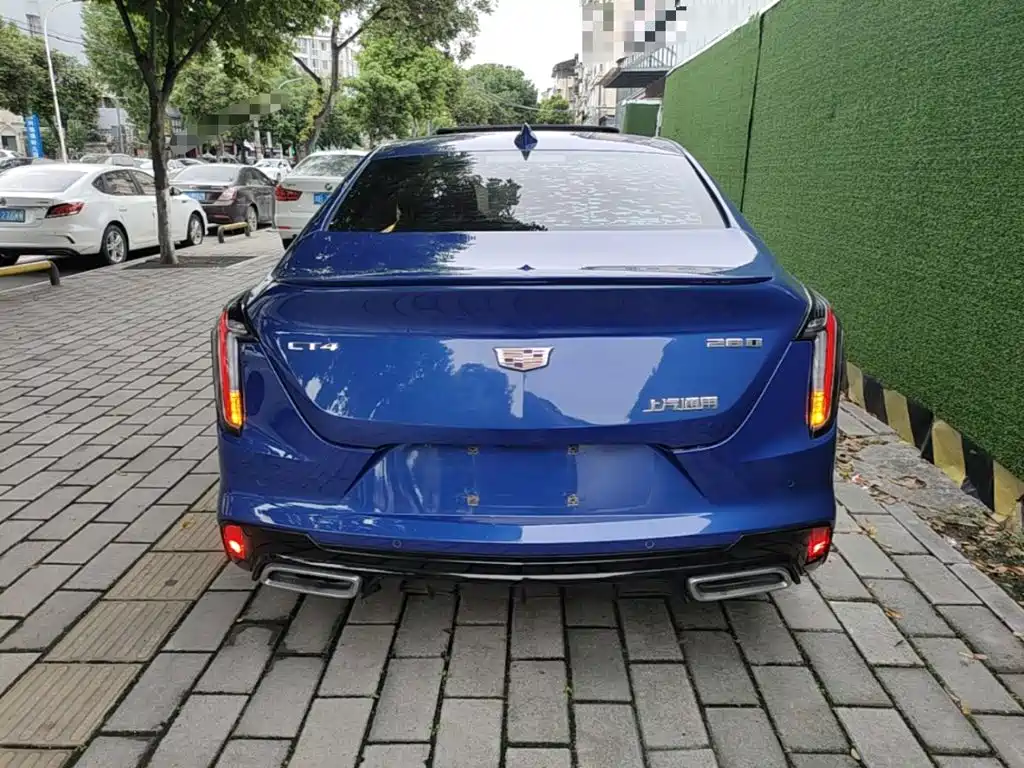 Cadillac CT4 — фото 6