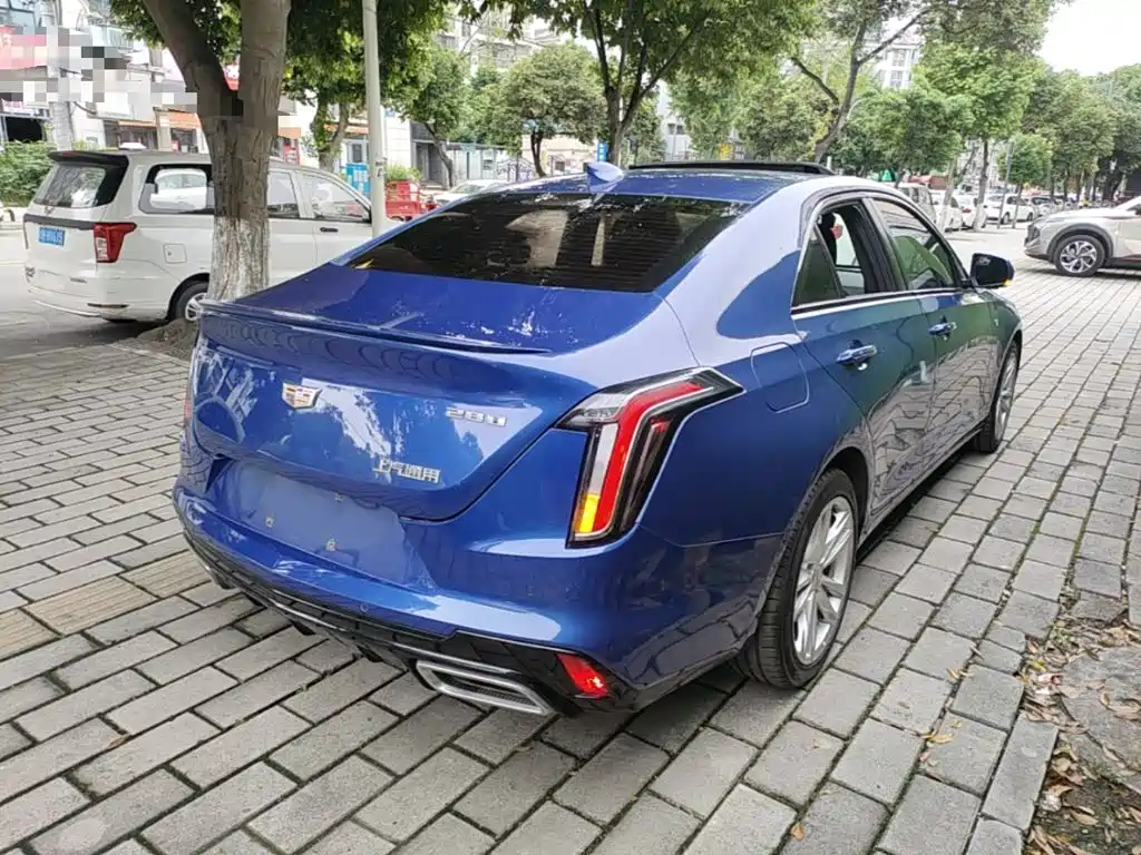 Cadillac CT4 — фото 7