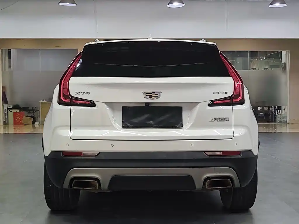 Cadillac XT4 — фото 5
