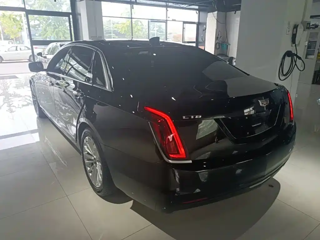 Cadillac CT6 — фото 5