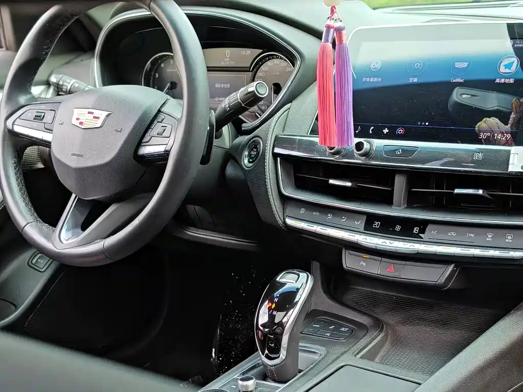Cadillac CT5 — фото 5