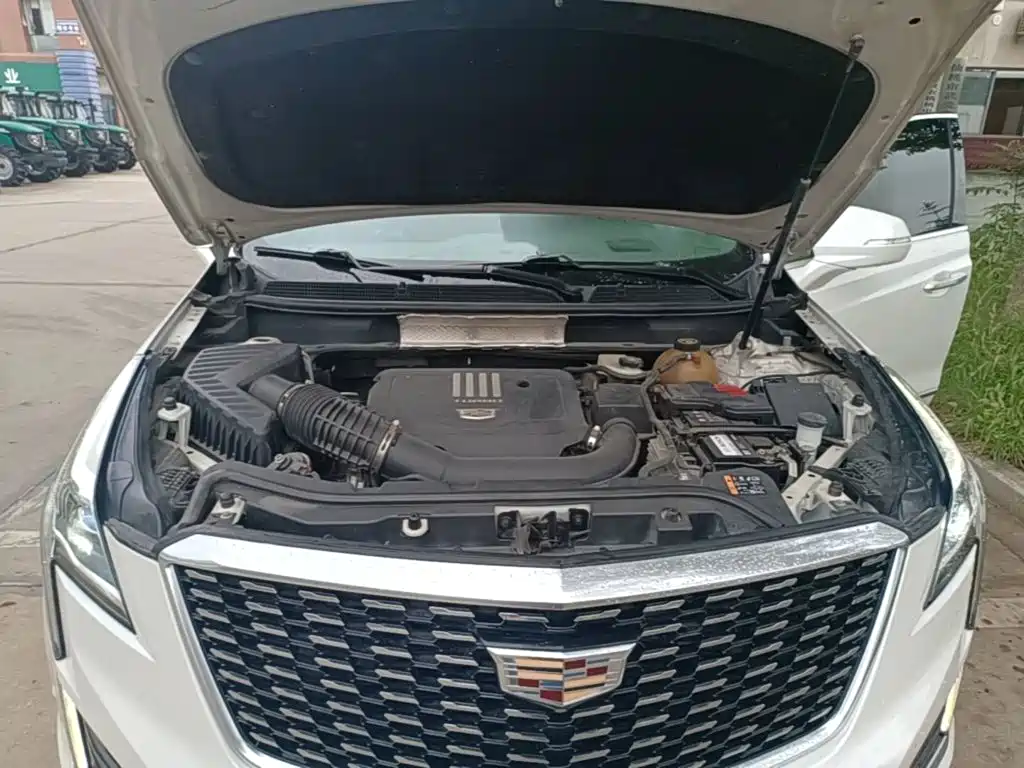 Cadillac XT5 — фото 20