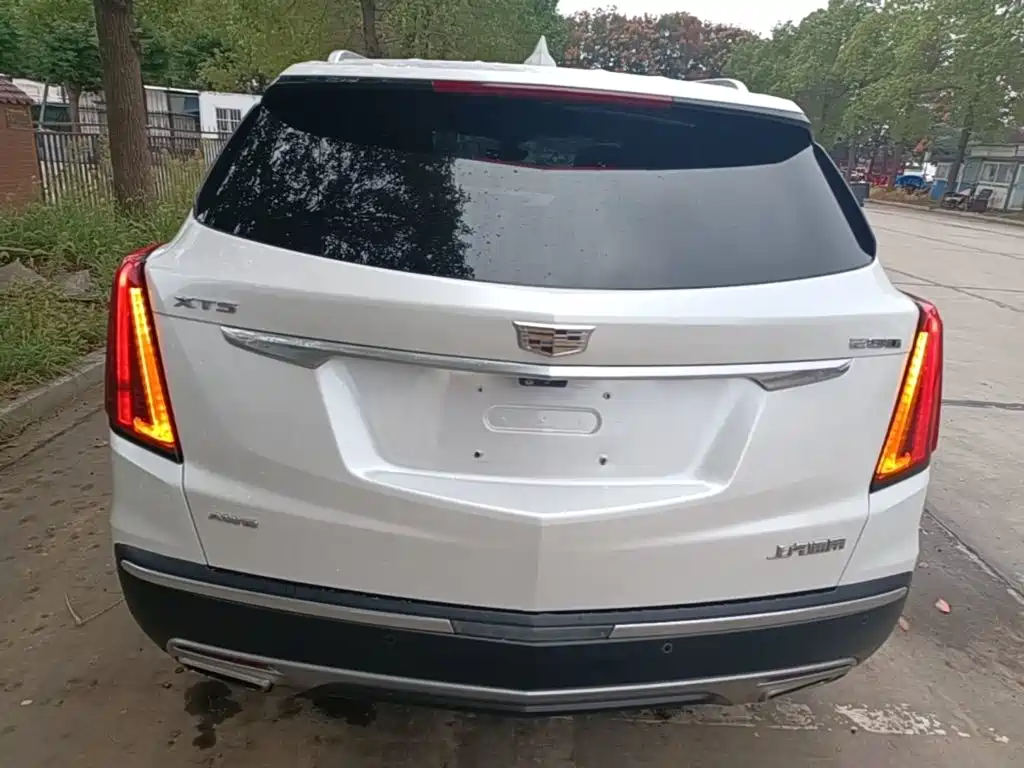 Cadillac XT5 — фото 6