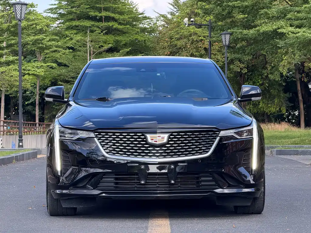 Cadillac CT4 — фото 3