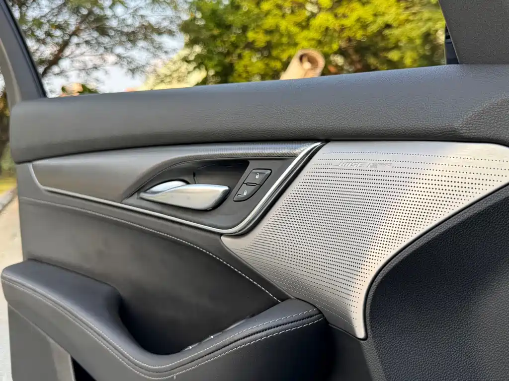 Cadillac CT5 — фото 6