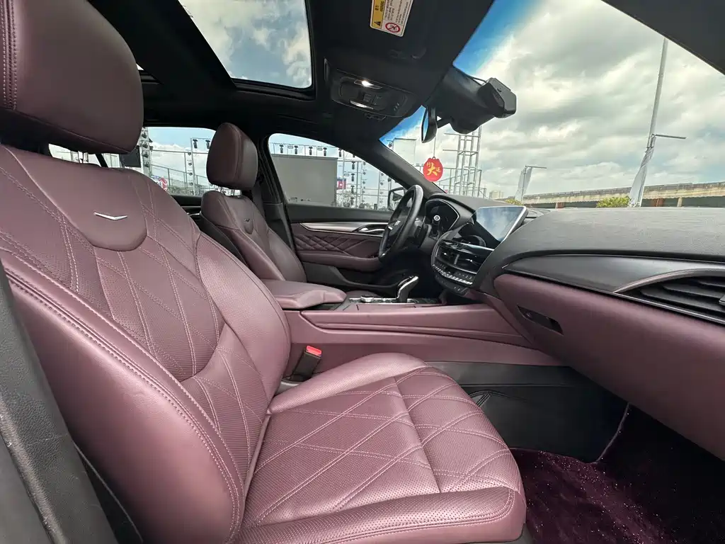 Cadillac CT5 — фото 5